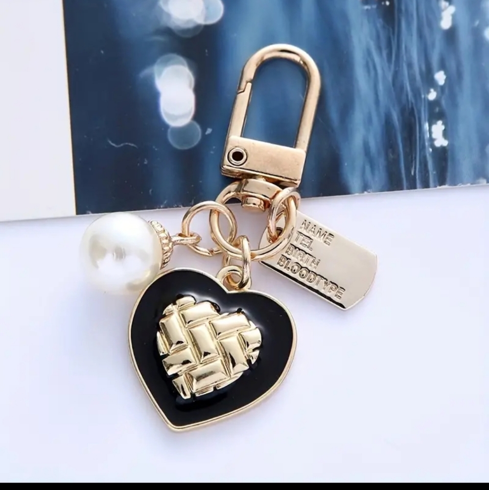 Heart 🖤🤎 Keychain / Charm..New - Picture 2 of 4